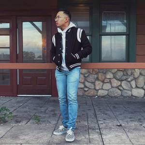 Meet your Posher, Ray